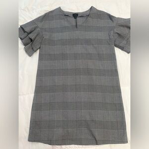 Worthington Women’s Ruffle Sleeve Black White Houndstooth V-Neck Work Chic Dress